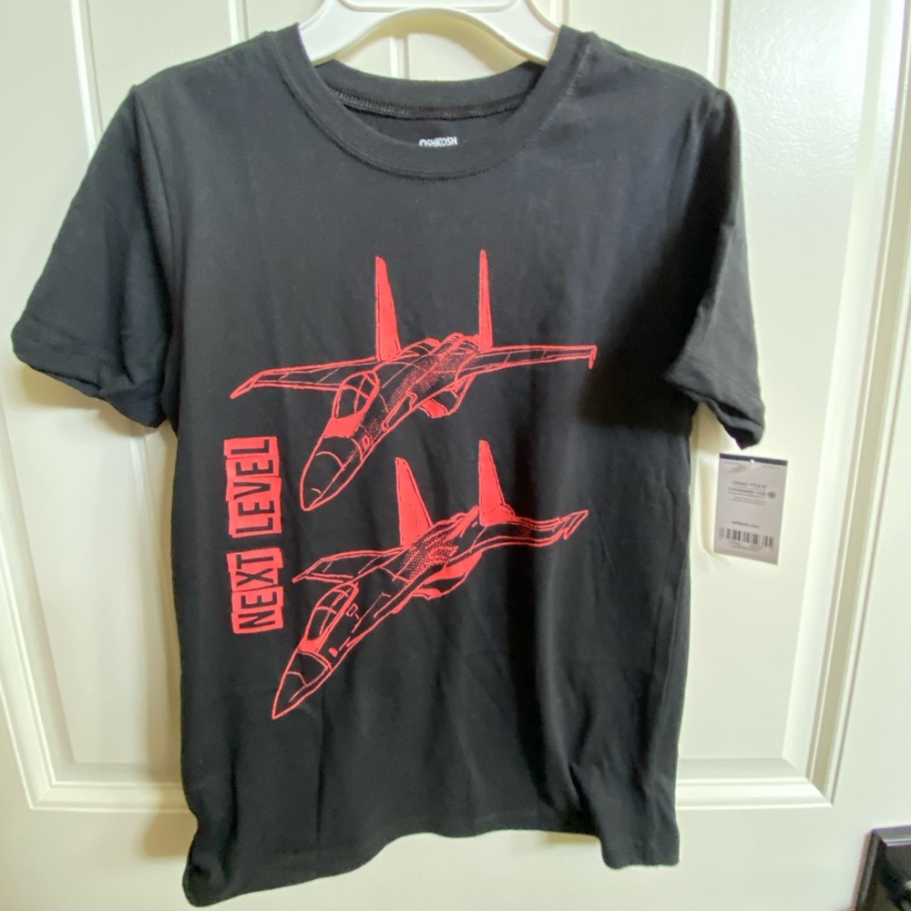 Kids size 8 tshirt nwt